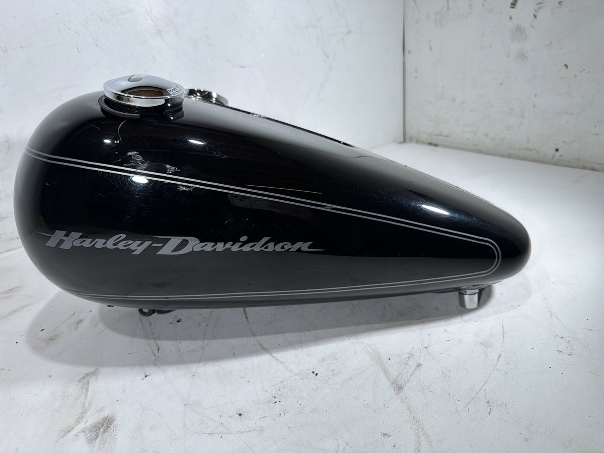 2006 Harley Softail Deuce FXSTDI OEM Fuel Gas Tank Gasoline Reservoir 62082-00C