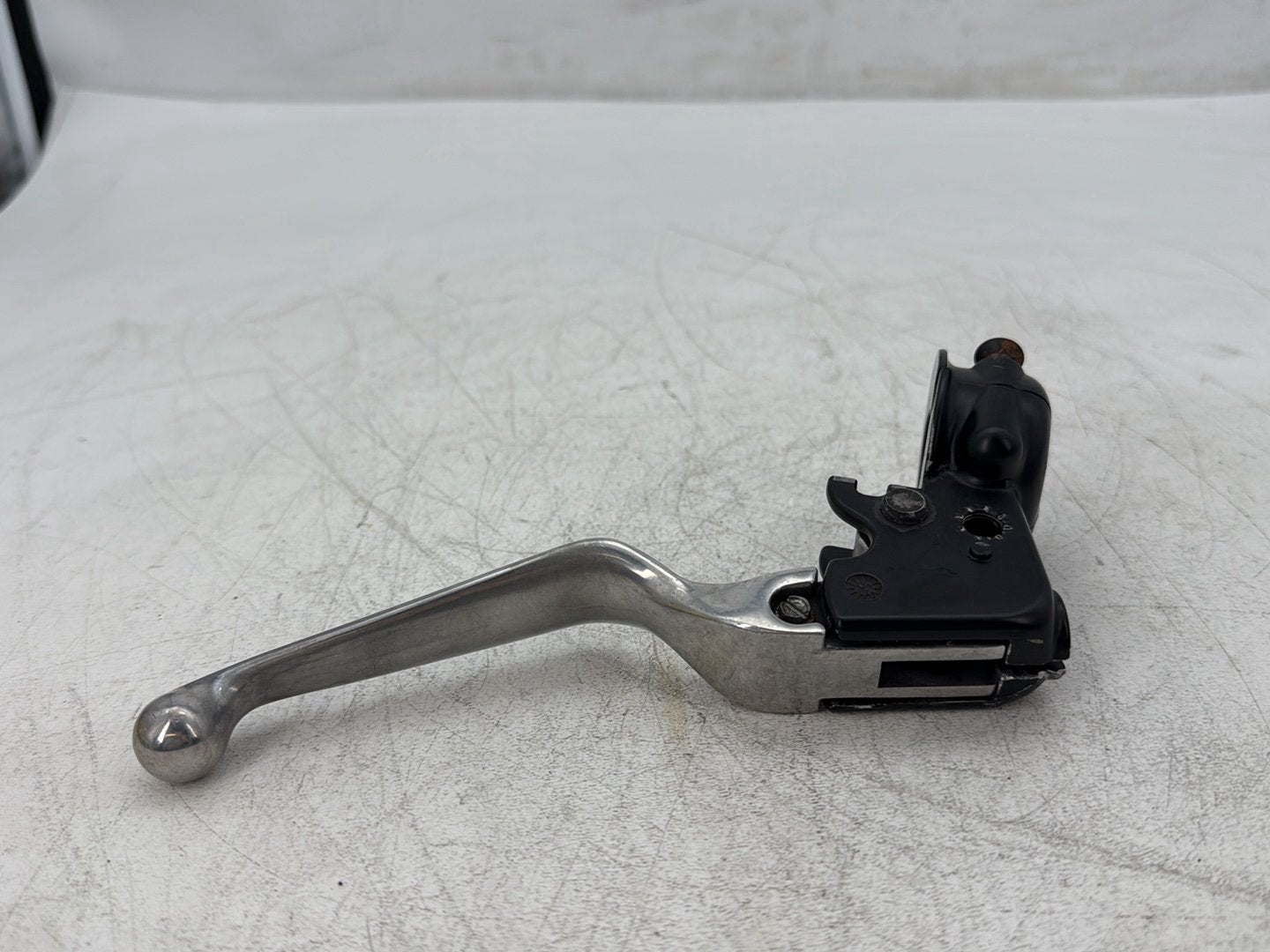 2005 Harley Electra Glide Touring Ultra FLHTCUI OEM Front Left Hand Clutch Control Lever