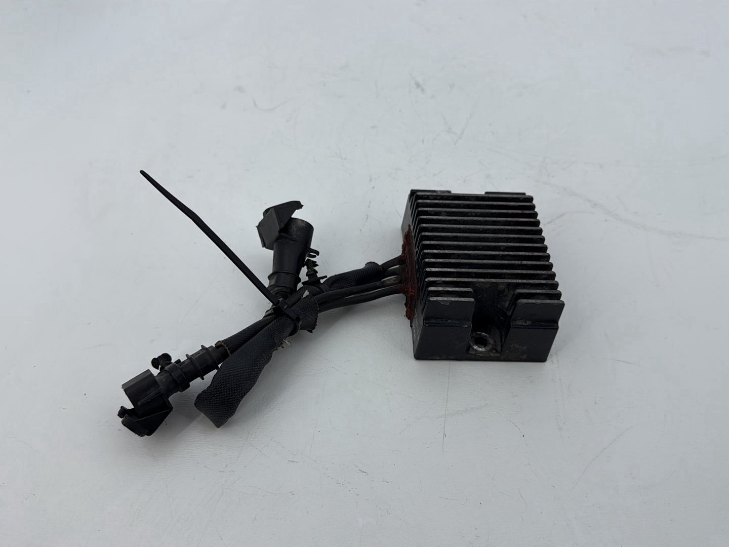 2009 Harley Sportster XL1200C 1200 Custom OEM Voltage Regulator Rectifier