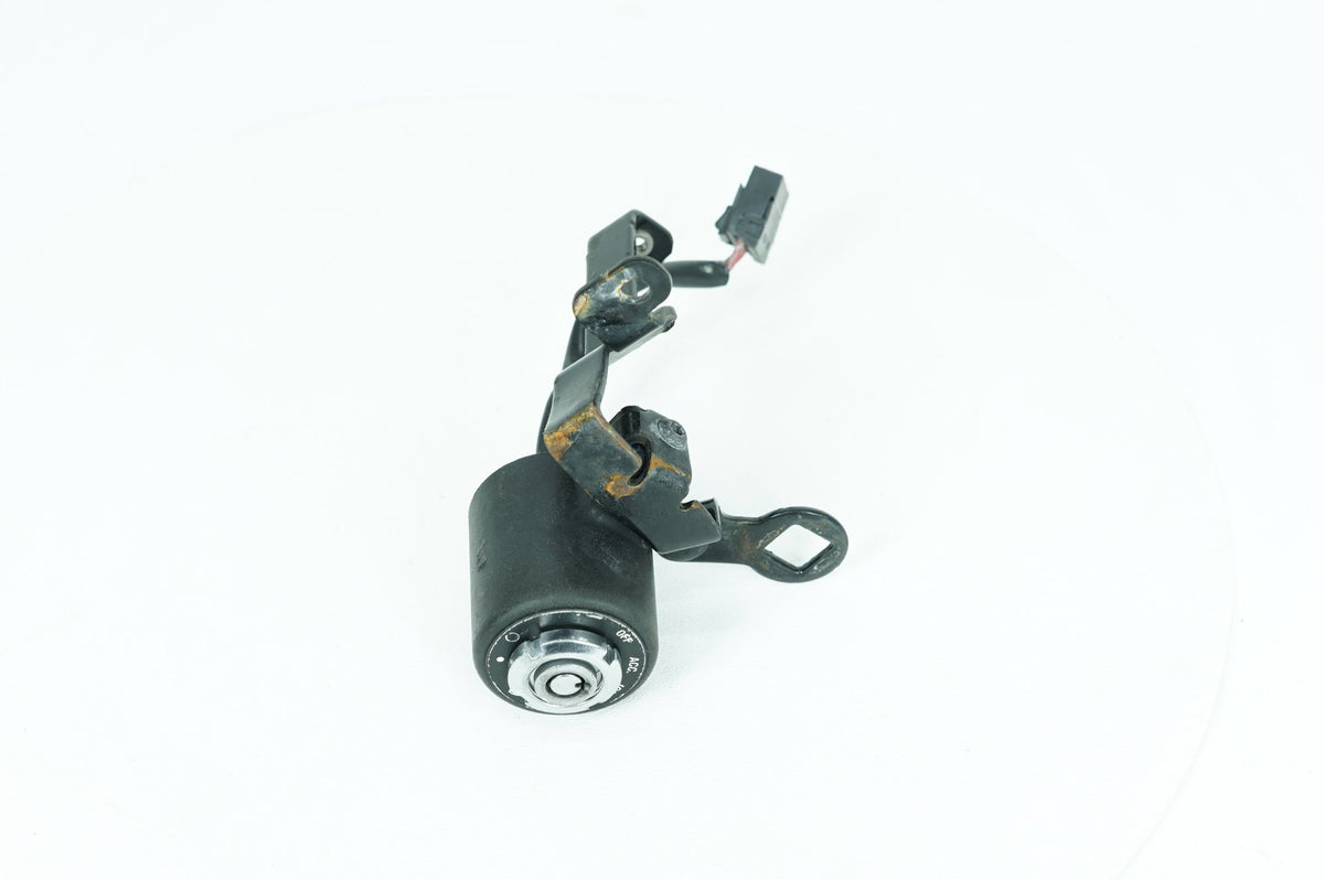 08 Harley Sportster Anniversary Ignition Switch Cylinder Barrel Lockset NOKey