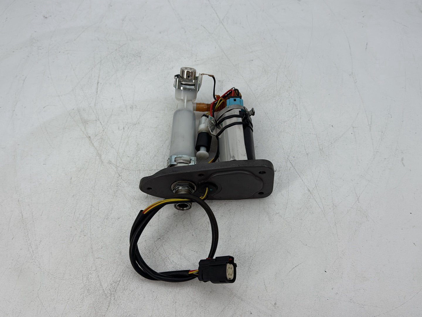 2009 Harley Sportster 883 Low XL883L OEM Fuel Pump Gas Gasoline Petrol Sending