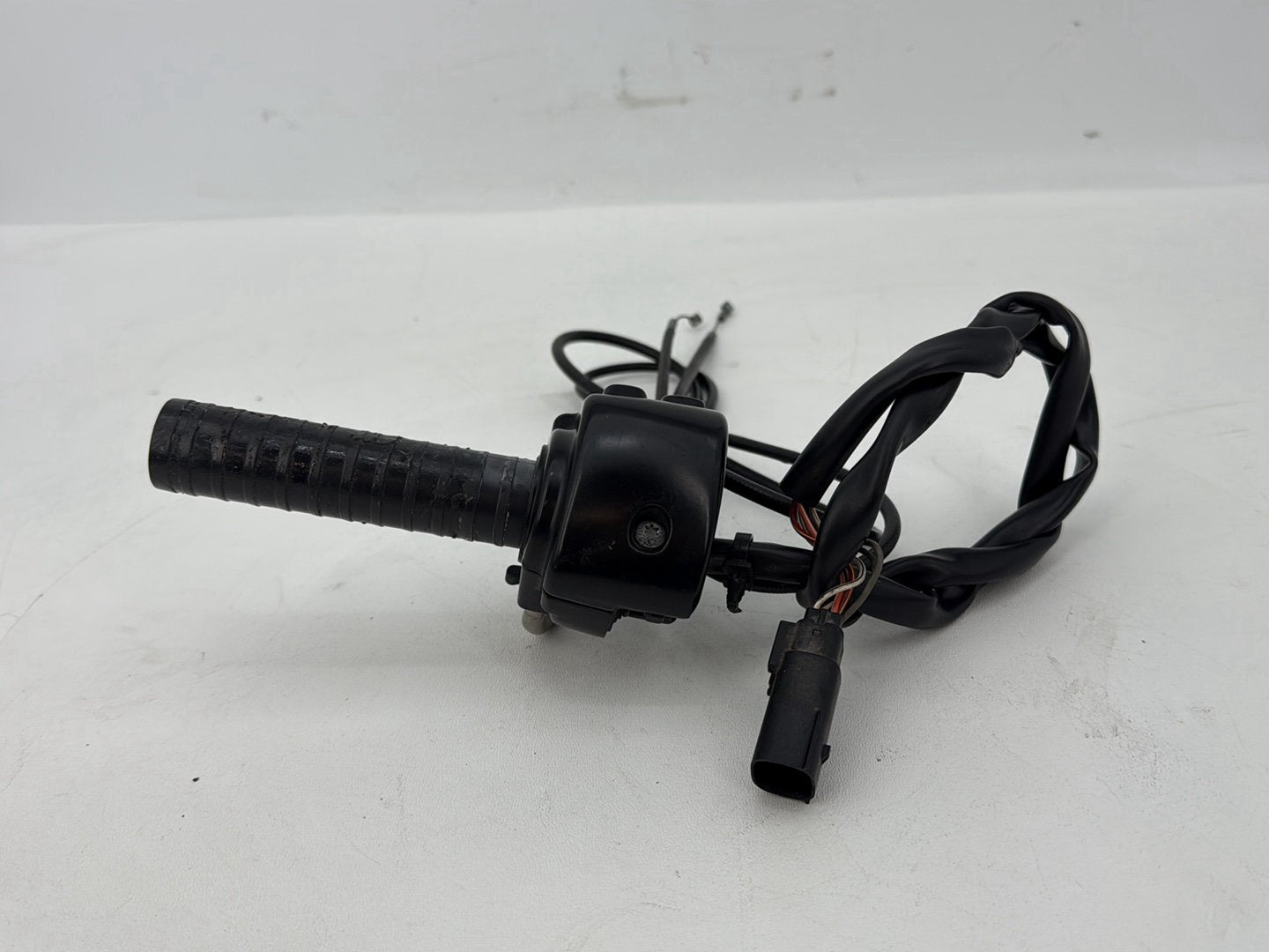 Harley-Davidson Misc  Right Engine Start Kill Switches Controls 71684-06
