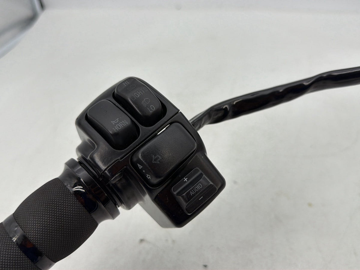 07 Harley Touring Street Glide OEM Left Turn Signal Headlight Switches Controls