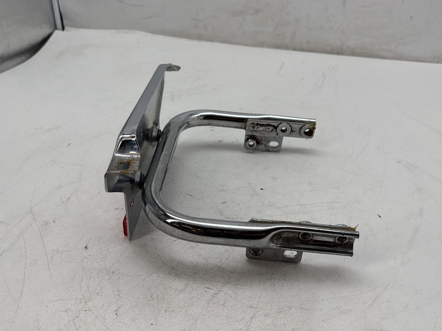 2006 Harley Touring FLHTCI Electra Glide Classic OEM Rear License Plate Support Bar Holder