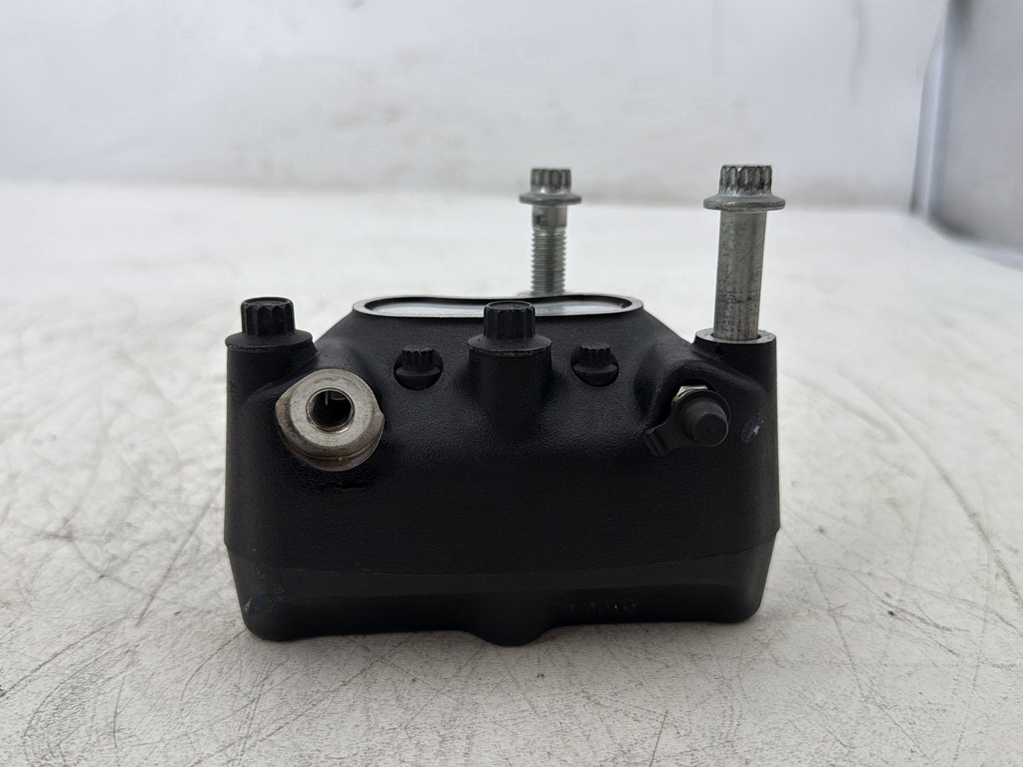 2007 Harley Electra Glide Touring Ultra FLHTCUI OEM Front Left 1 Brake Caliper