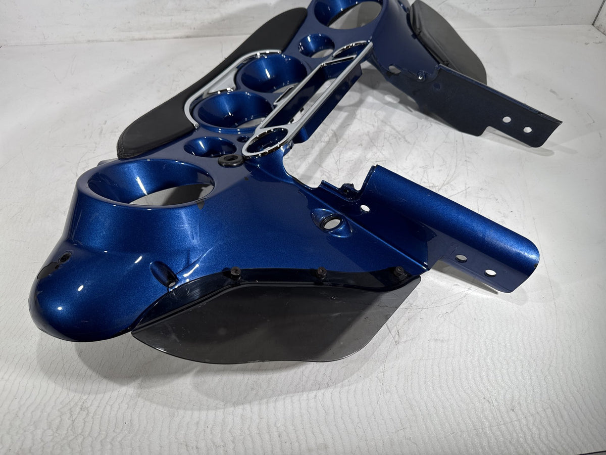 07 Harley Electra Glide Touring CVO Eagle OEM Front Inner Batwing Fairing Cover