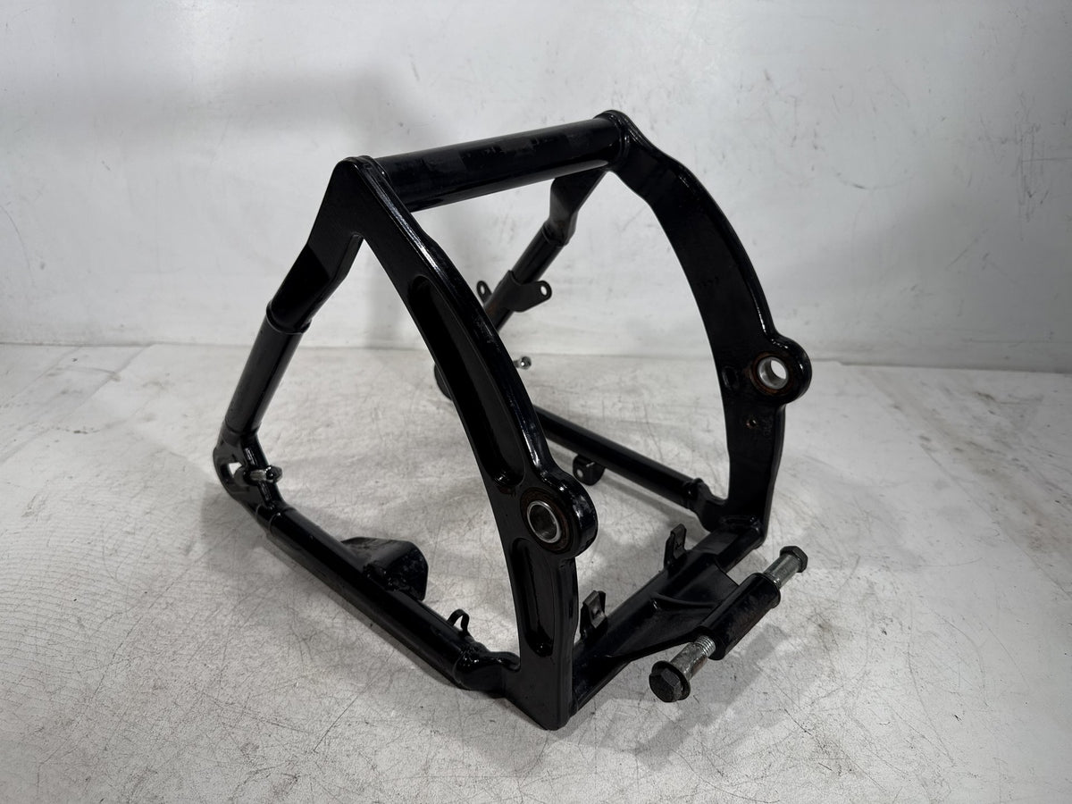 2001 Harley Fat Boy Softail FLSTF OEM Rear Fork Swingarm Swing Arm 47573-00A