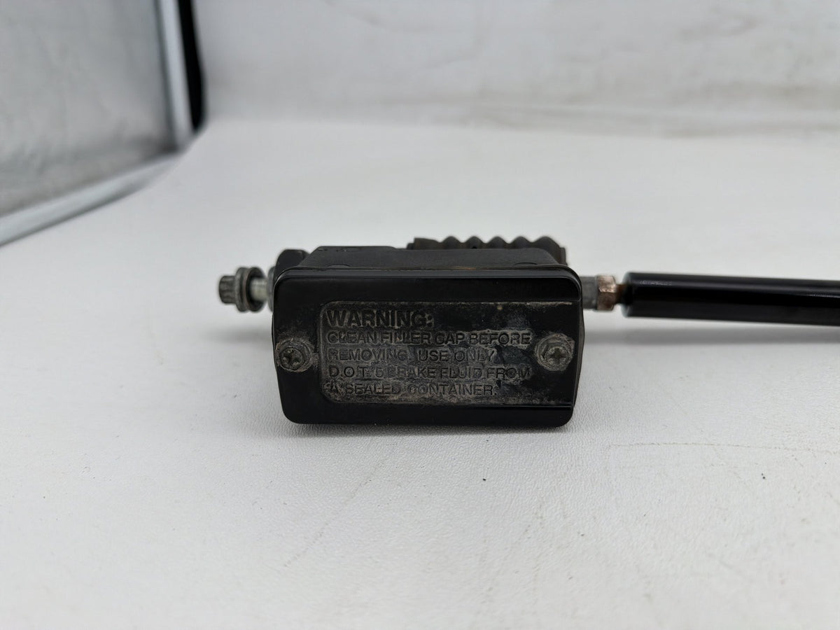 05 Harley Dyna Super Glide Custom FXDC OEM Rear Brake Master Cylinder Reservoir