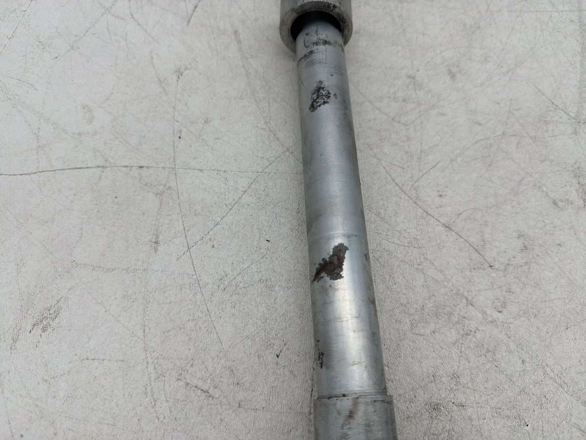 2017 Harley Dyna Street Bob FXDB OEM Front Wheel Axle Bolt Shaft 41628-08