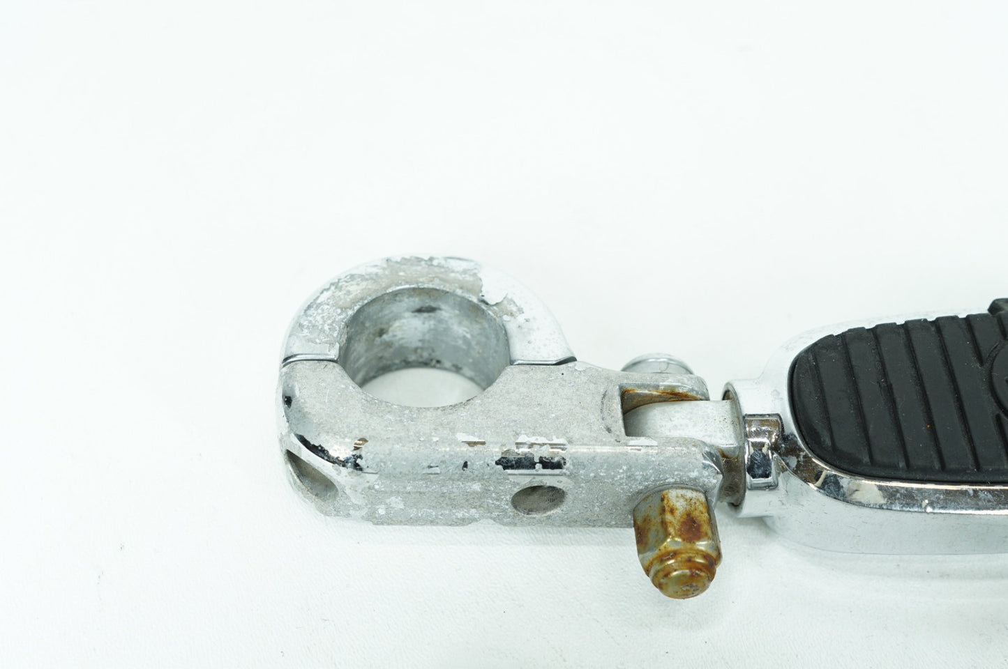 1999 - 2006 Harley-Davidson Touring Road King Front Right Left Highway Foot Pegs 50576-05