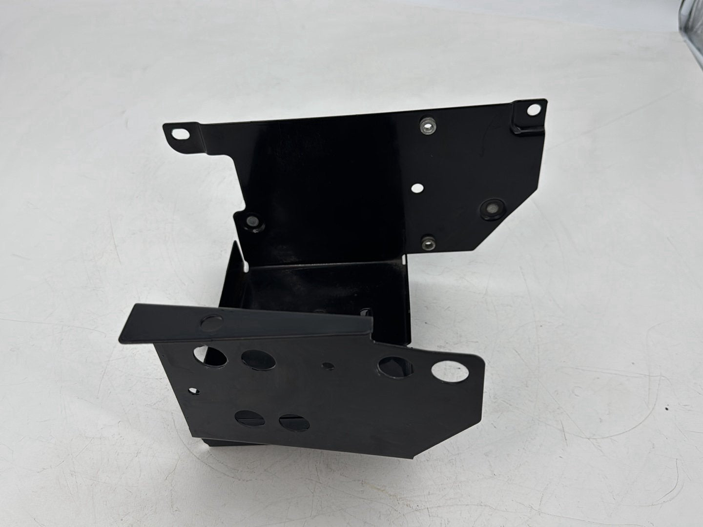 1999 - 2006 Harley-Davidson Touring Electra Glide Classic Battery Tray Bracket Holder Carrier 66281-01