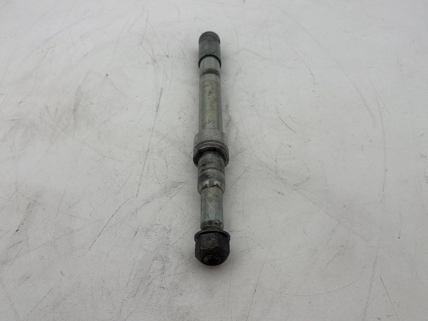 2011 Harley Electra Glide Ultra FLHTK OEM Front Wheel Axle Bolt Shaft