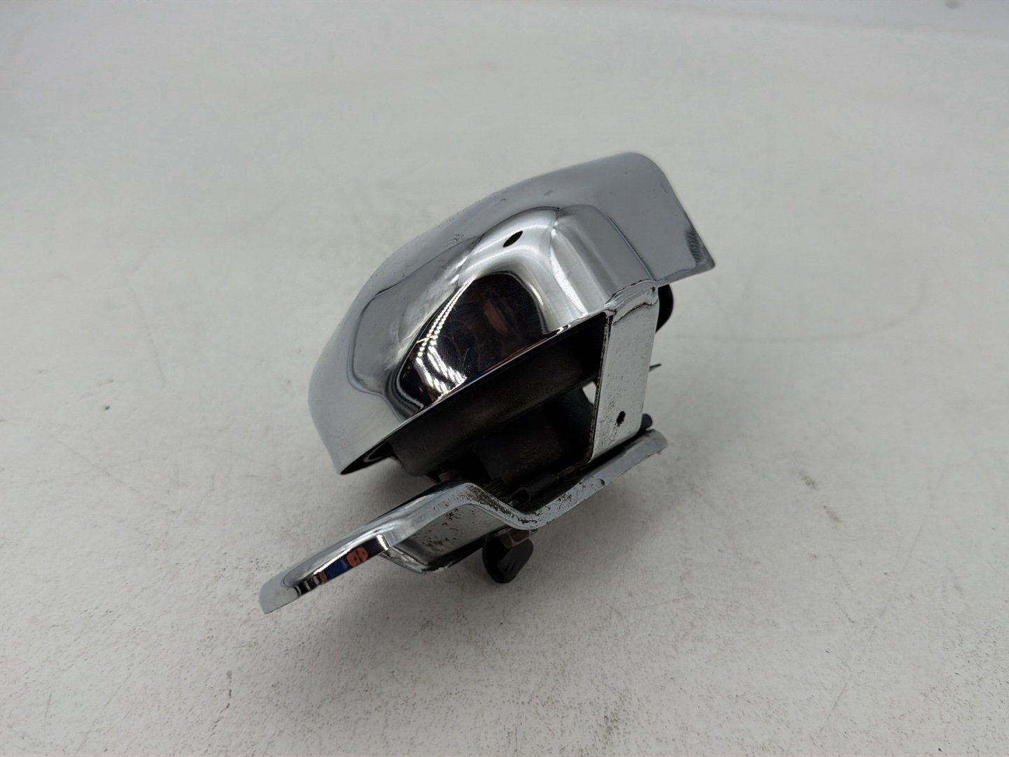 1984 - 1998 Harley-Davidson Touring Electra Glide Classic Horn Signal Klaxon Chrome Cover 69012-93A