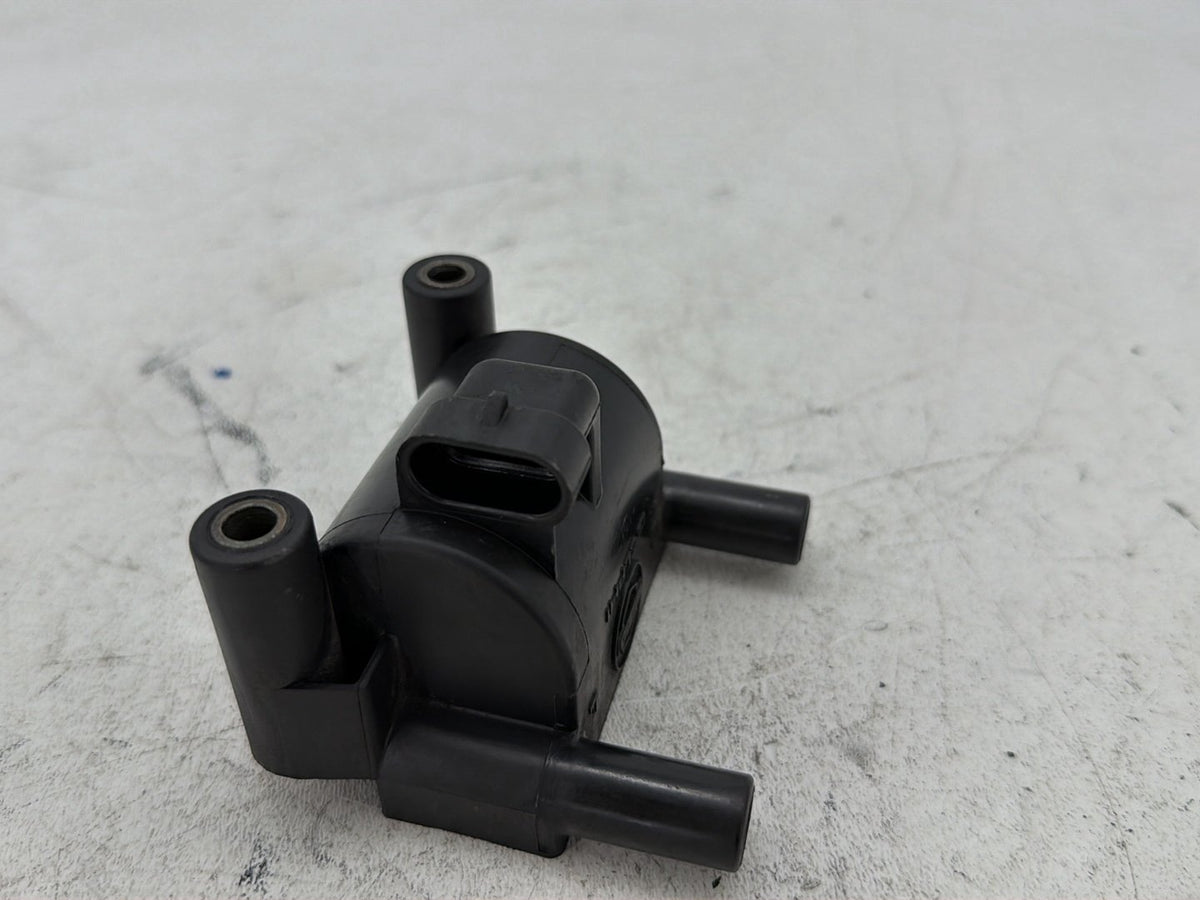2015 Harley Electra Glide Touring Ultra Low OEM Ignition Coil Spark Igniter