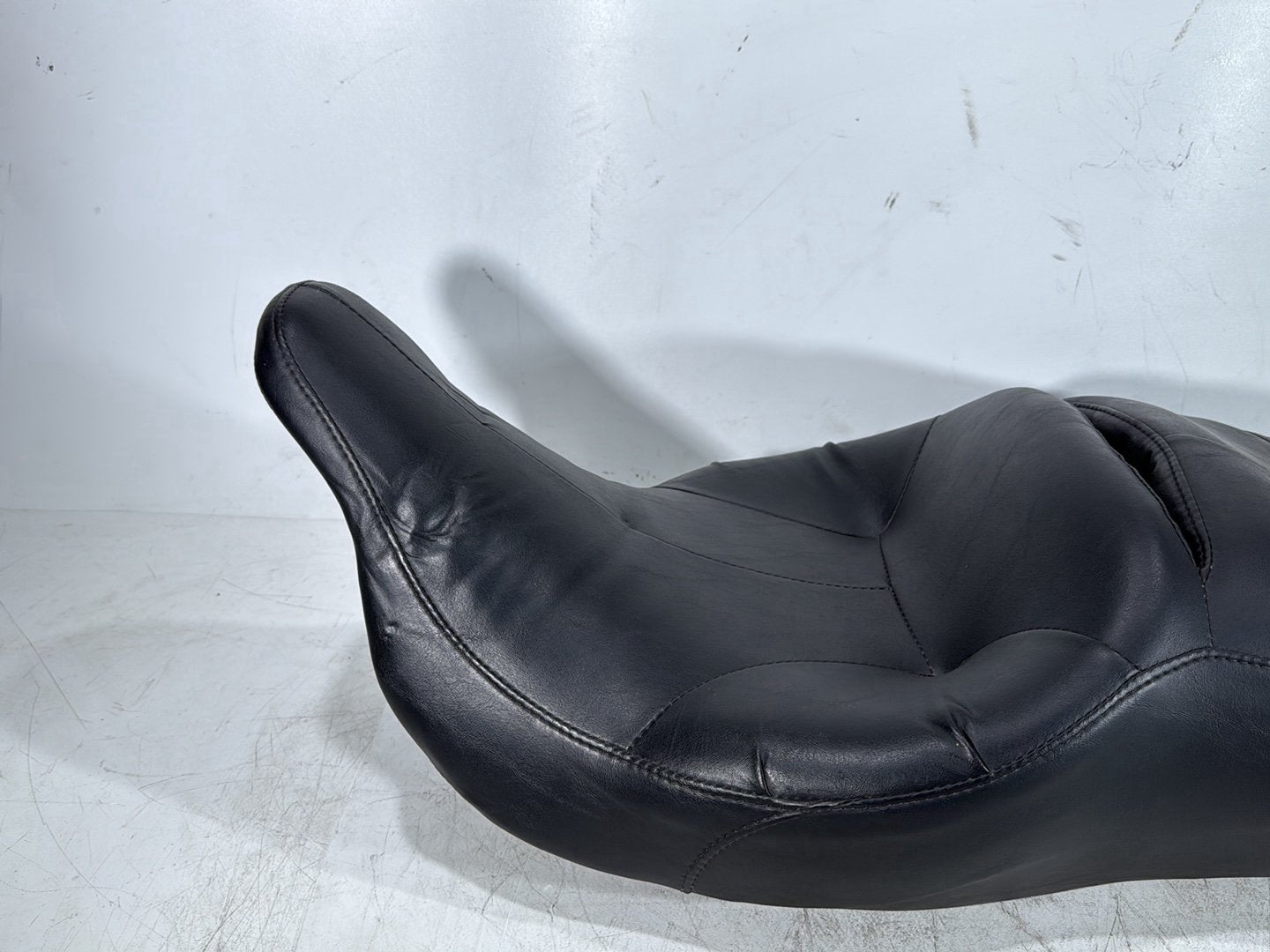 2007 Harley Touring FLHTC Electra Glide Classic OEM Passenger Rider Driver Seat Saddle