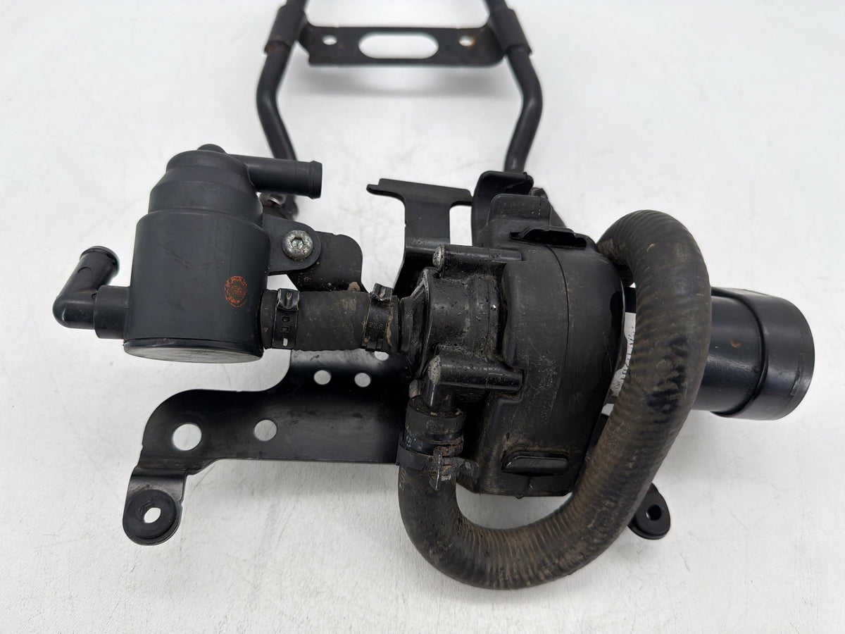 14 Harley Electra Glide Touring Ultra OEM Water Cooling Pump Downtube Hose Pipe