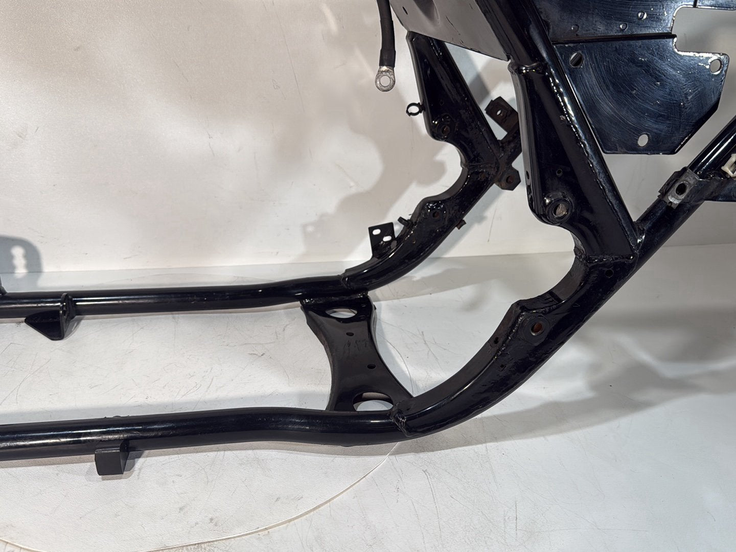 1984 - 1998 Harley-Davidson Touring Electra Glide Classic Body Main Frame Chassis CLN CLR 47900-93B