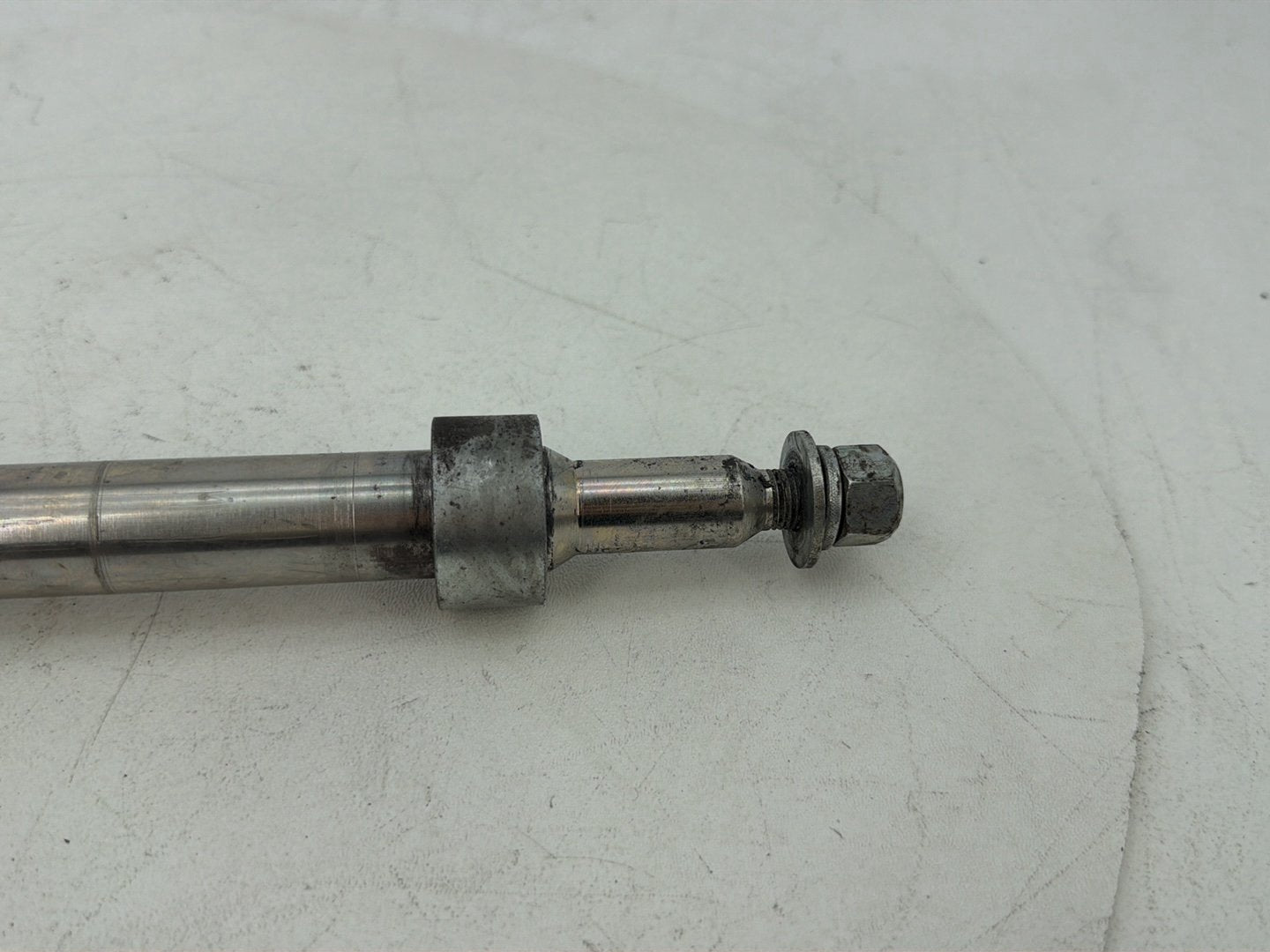 2007 - 2017 Harley-Davidson Dyna Super Glide Custom Front Wheel Axle Bolt Shaft 40928-06
