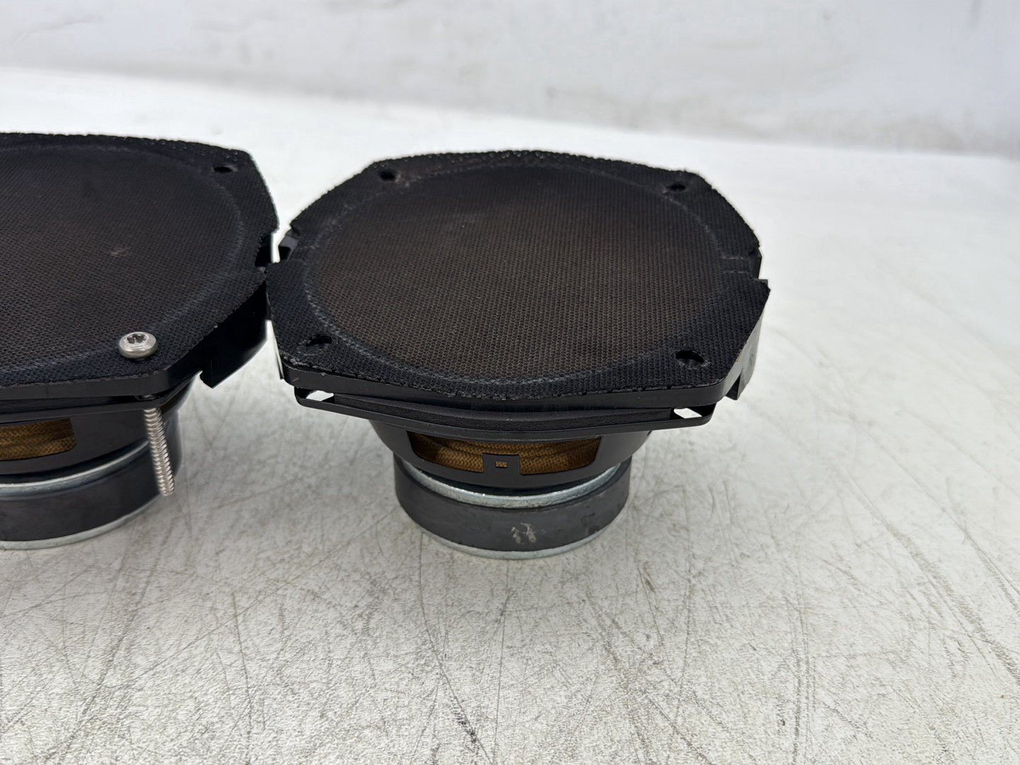 1998 Harley Touring FLHTCUI Electra Glide Ultra OEM Left Right Sound Audio Speakers
