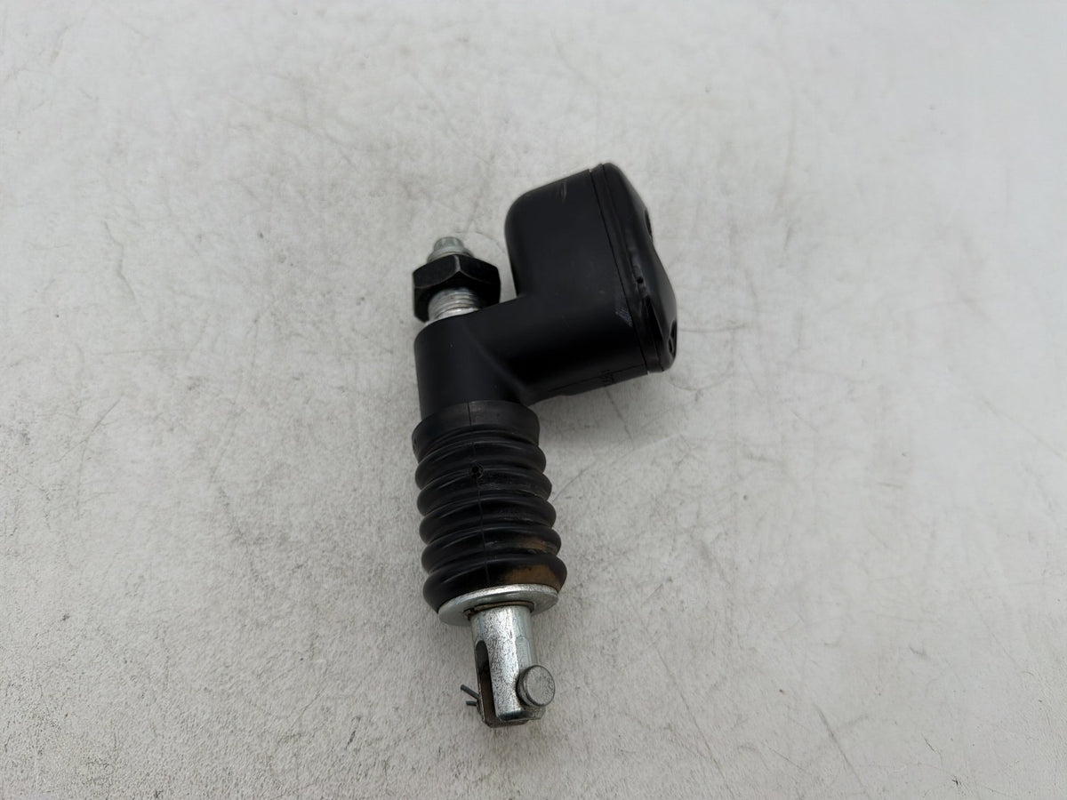 2003 Harley Softail Deuce FXSTDI OEM Rear Brake Master Cylinder Reservoir
