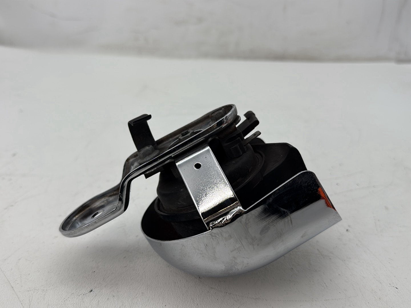 2008 Harley Road King Touring FLHR OEM Horn Signal Klaxon Chrome Cover