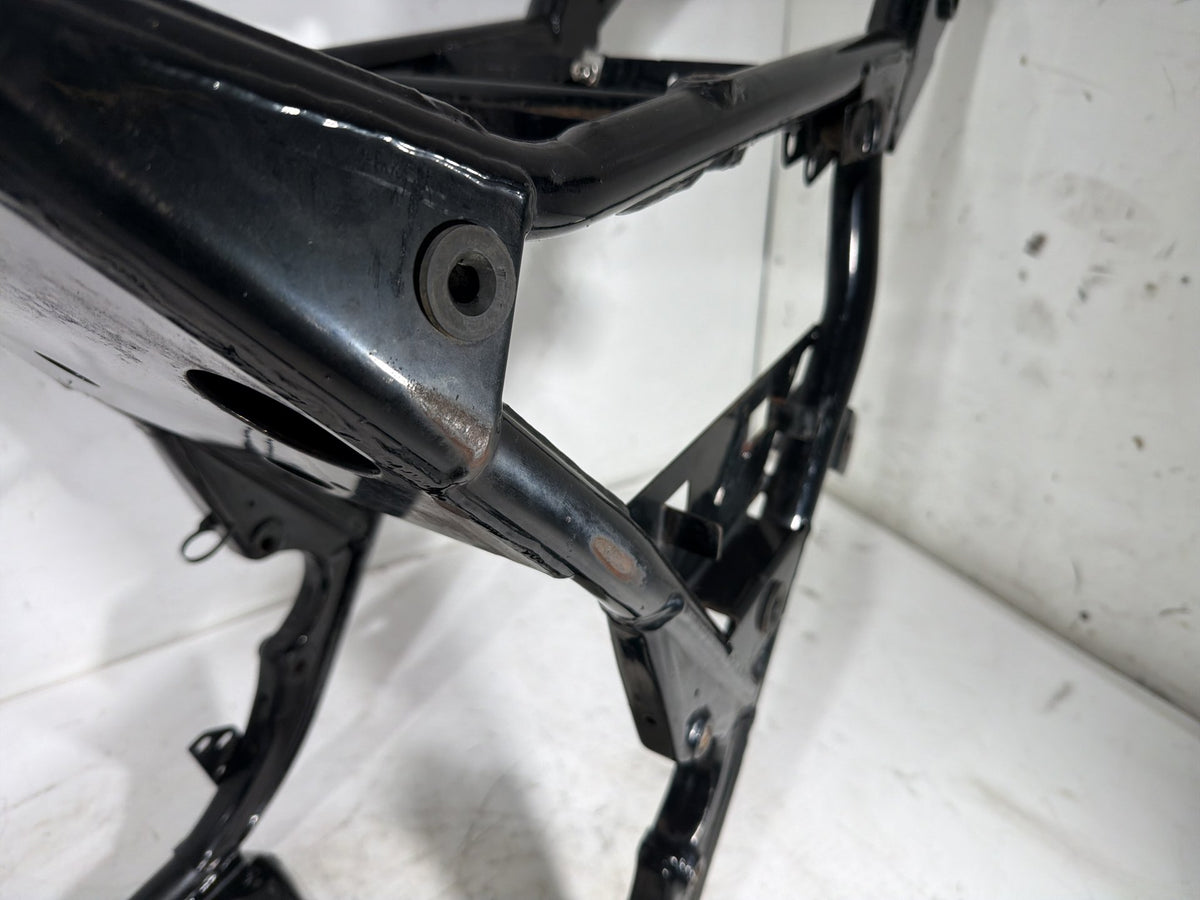 2004 Harley Electra Glide Touring Ultra OEM Body Main Frame Chassis CLN CLR