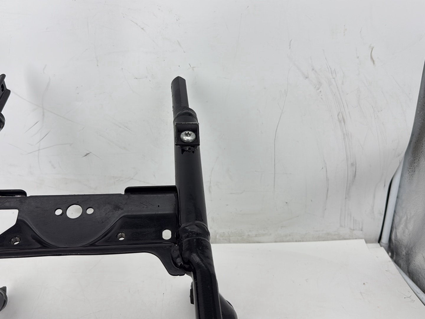 17 Harley Road Glide Touring FLTRXS OEM Rear Back Sub Frame Rail Bar 48079-09BHP