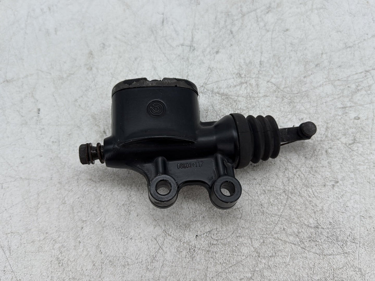 2009 Harley Road King Touring Police OEM Rear Brake Master Cylinder Reservoir