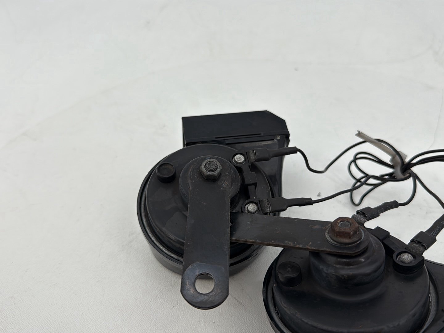 2004 - 2013 Harley-Davidson Sportster 883 Custom Signal Horn Klaxon Beep 69060-90D