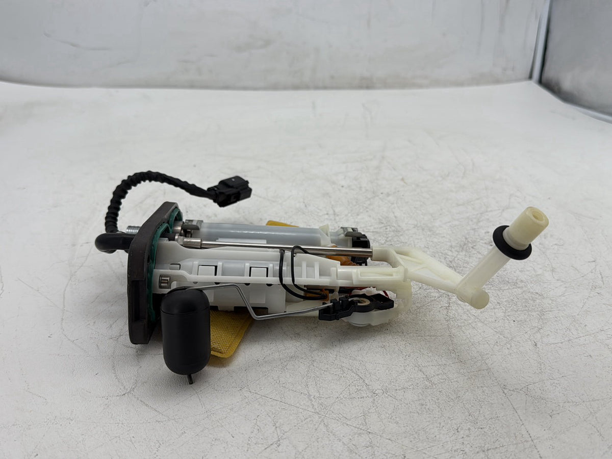 2019 Harley Softail Street Bob FXBB OEM Fuel Pump Gas Gasoline Petrol Sending