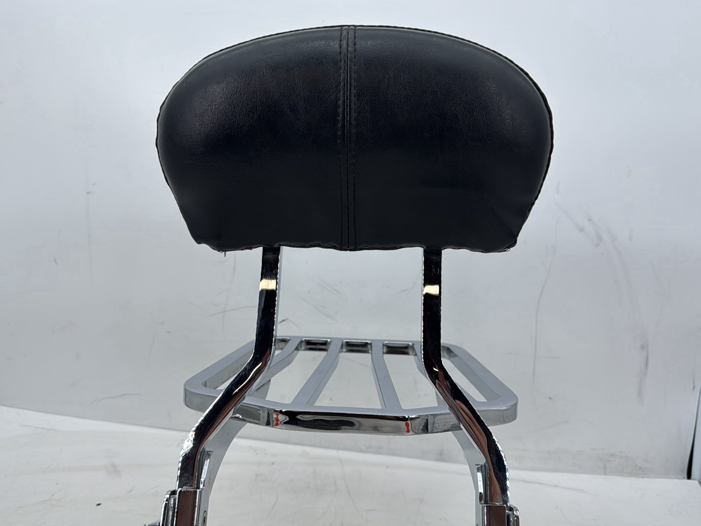 2007 Harley Softail Heritage Classic FLSTC OEM Rear Sissy Bar w/ Backrest Cushion Pad