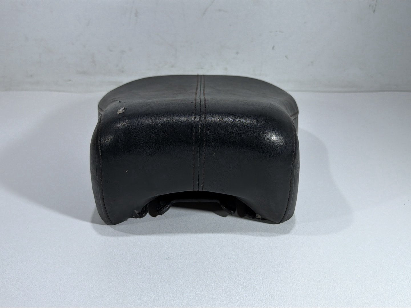 2011 Harley Heritage Softail Classic FLSTC OEM Rear Passenger Pillion Seat