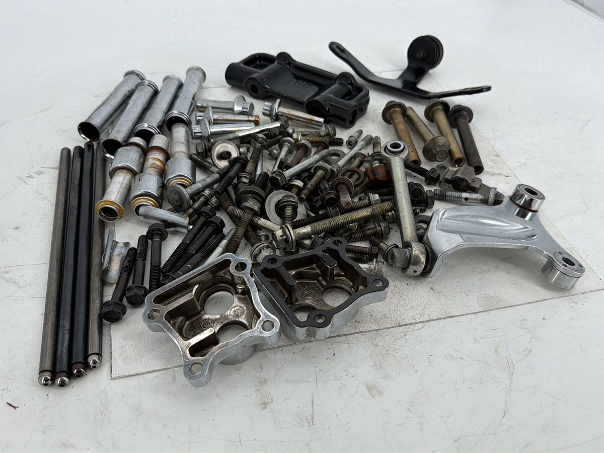 2010 Harley Touring Electra Glide Classic Twin Cam Engine Hardware Bolt Pushrods