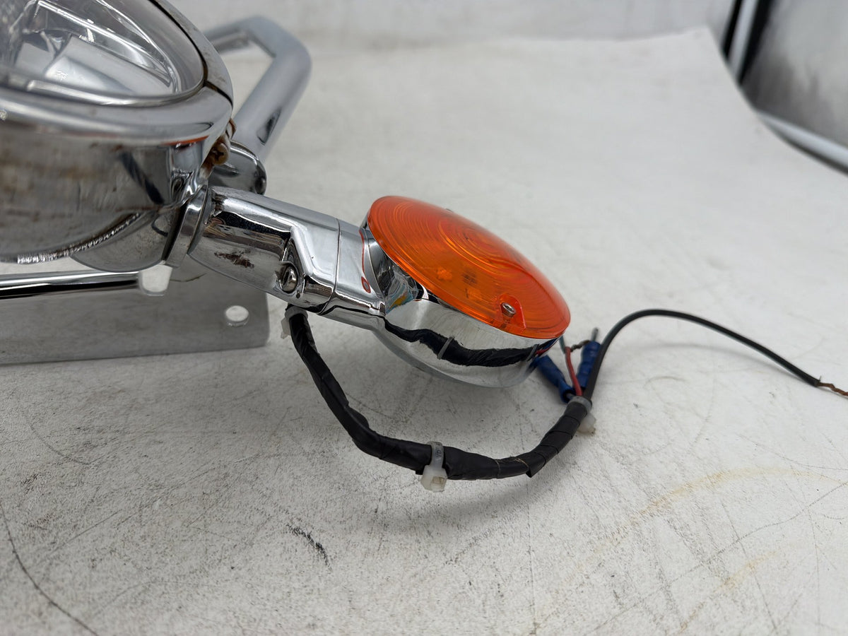 2001 Harley Fat Boy Softail FLSTF OEM Front Turn Signal Indicators Aux Light Bar