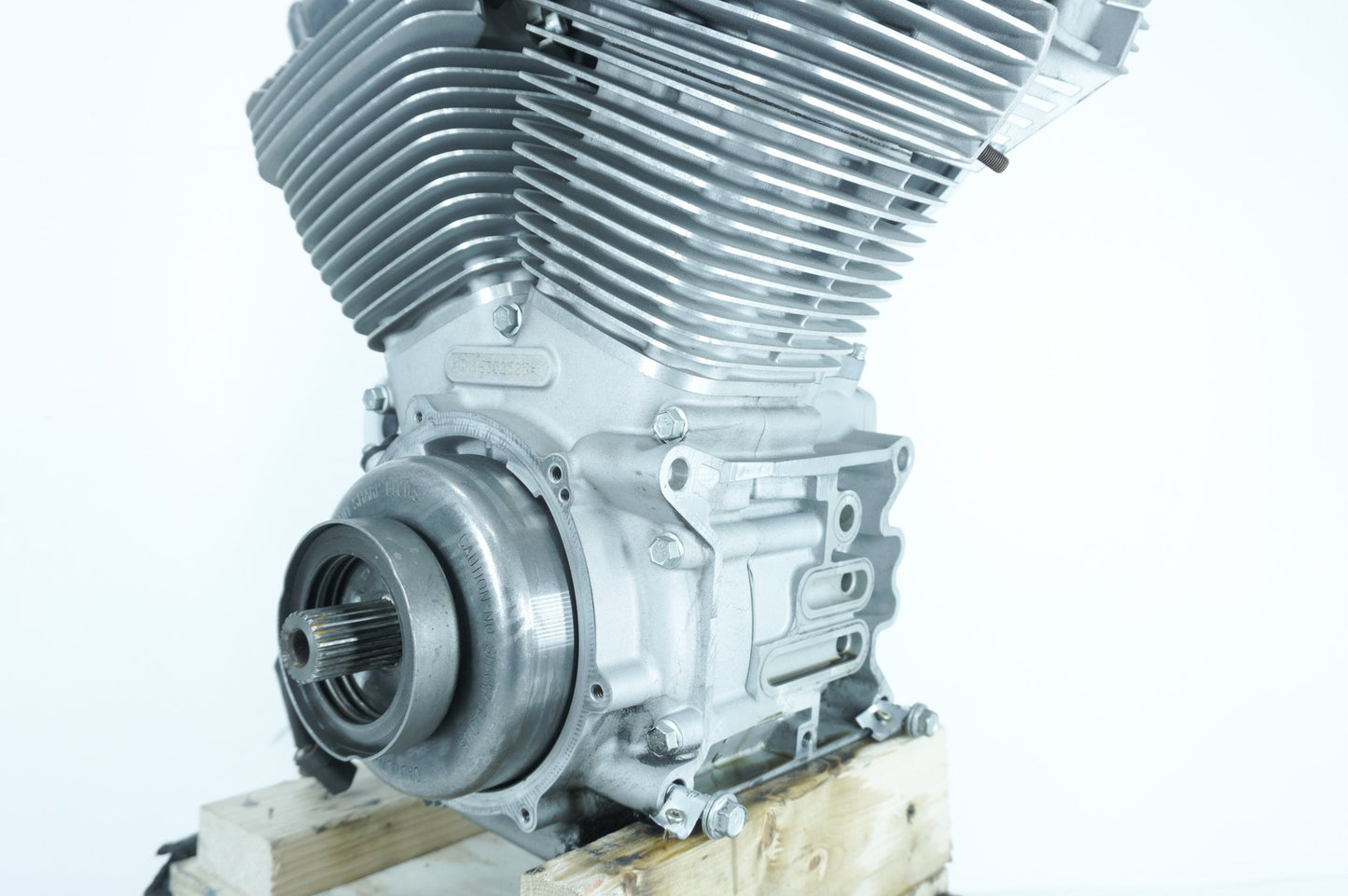 1999 - 2006 Harley-Davidson Dyna Super Glide EFI Twin Cam 88 Engine Motor  	19256-06
