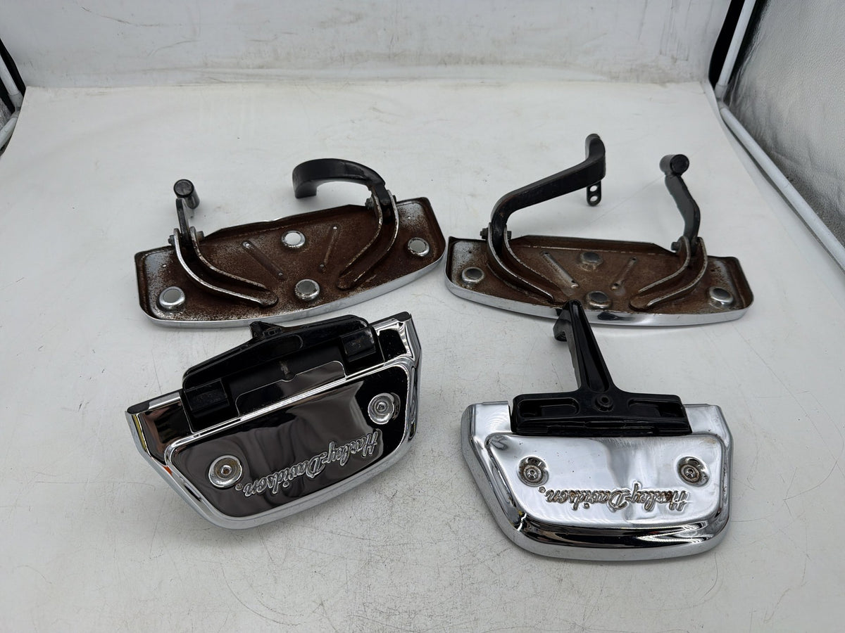2004 Harley Electra Glide Touring Ultra OEM Left Right Driver & Pass Floorboard Foot Rest