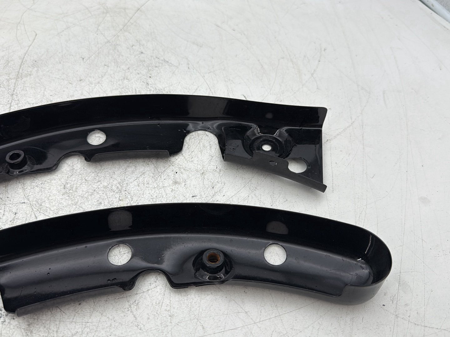 2012 Harley Road Glide Touring FLTRX Custom OEM Rear Left Right Fender Struts Bracket