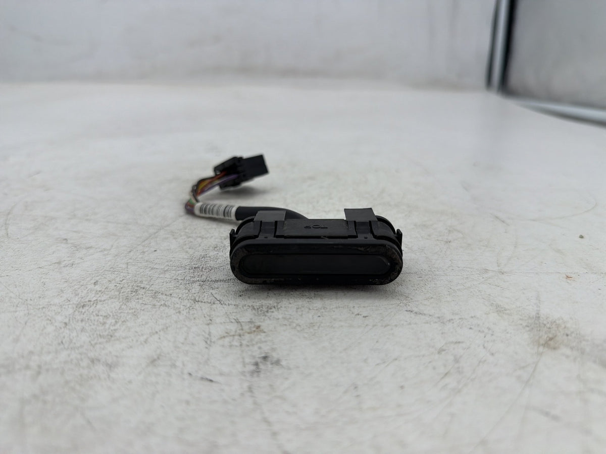 2010 Harley Street Glide Touring FLHX OEM Dash Indicator Lamp Wire Plug In