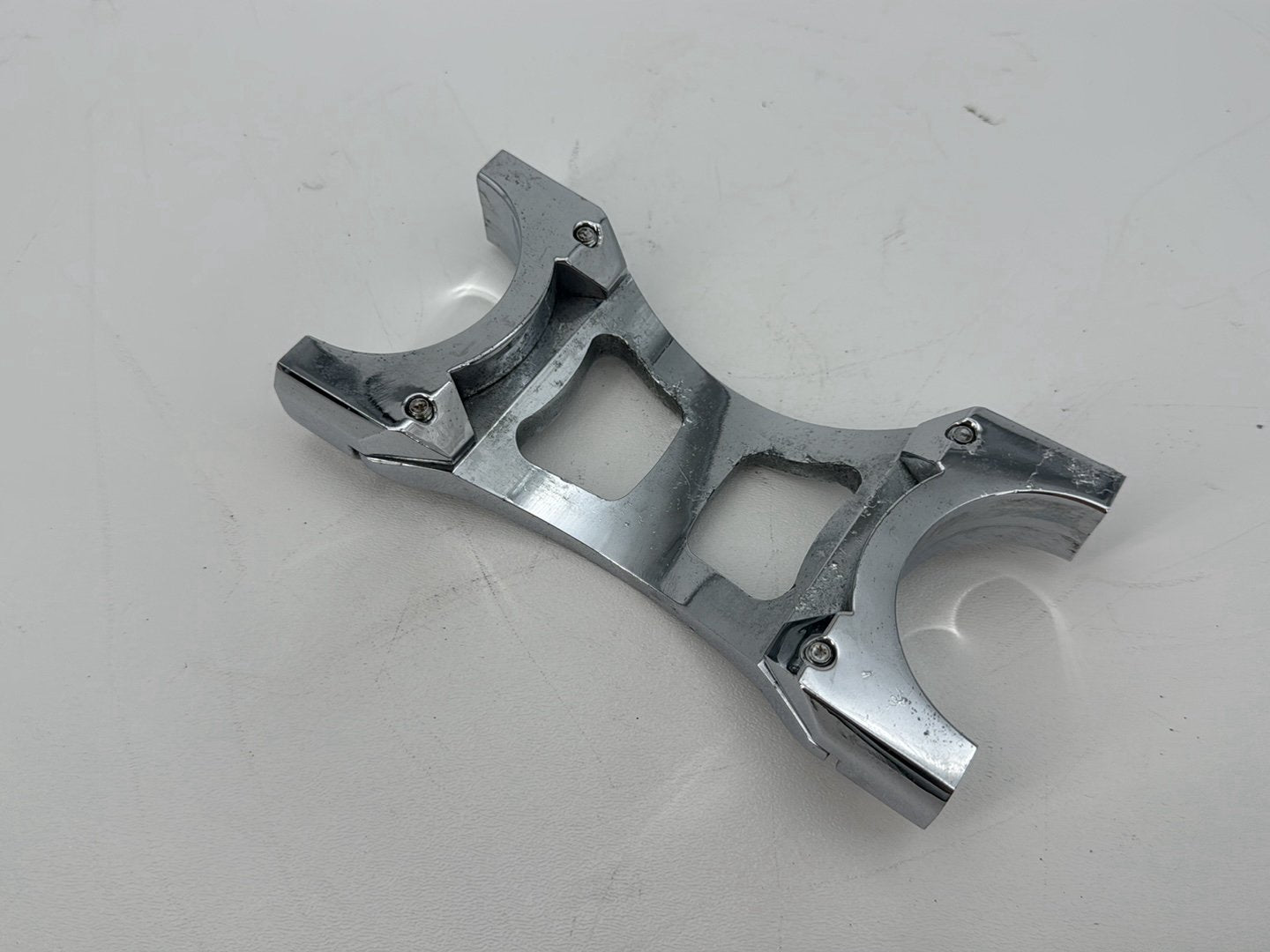 1999 - 2006 Harley-Davidson Dyna Low Rider Mount Bracket Support Holder Kuryakyn Gen 2