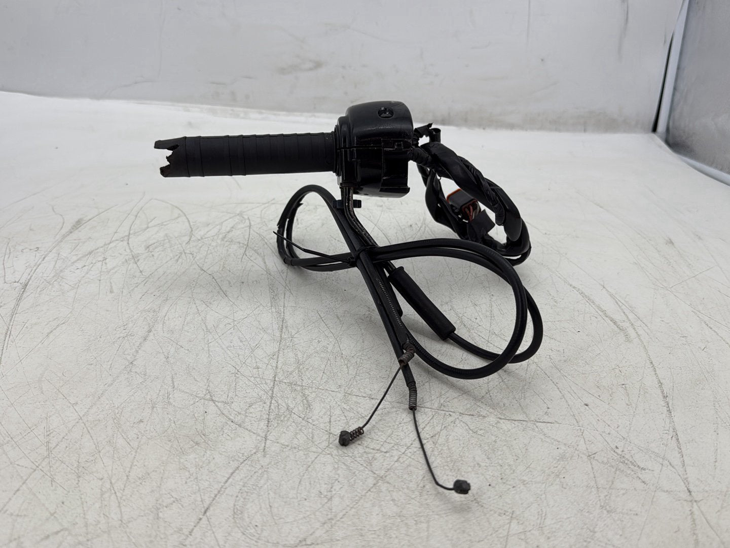 2004 Harley Sportster XL883C 883 Custom OEM Right Engine Start Kill Switches Controls