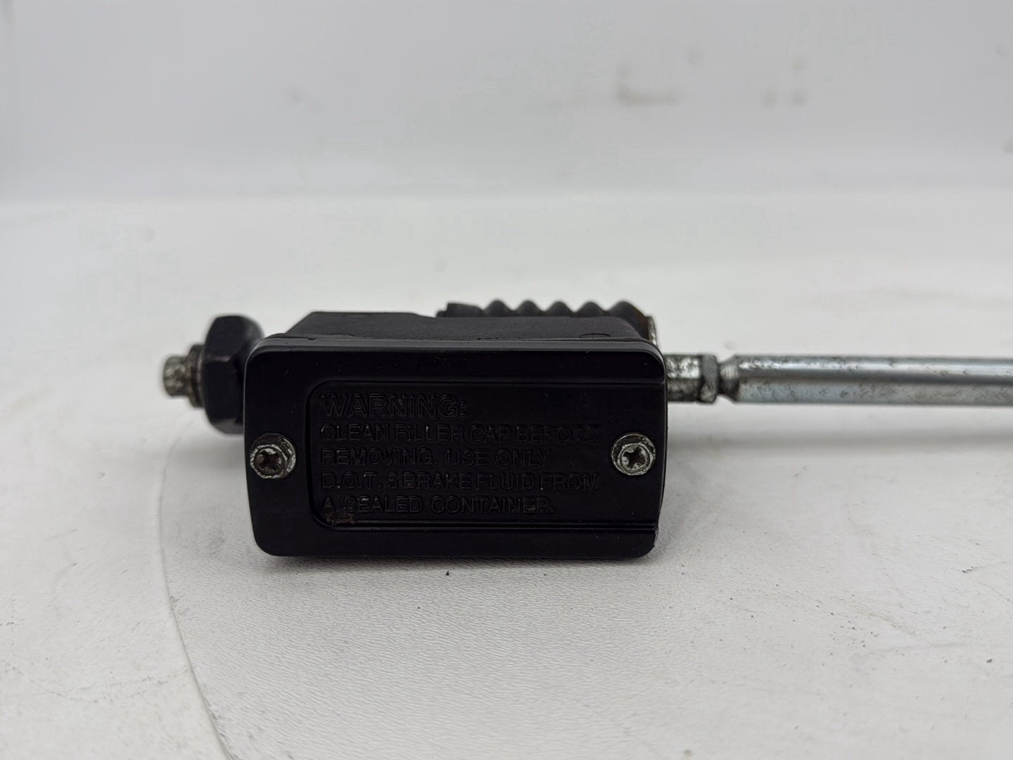 1999 - 2006 Harley-Davidson Dyna Low Rider Rear Brake Master Cylinder Reservoir 42474-90B