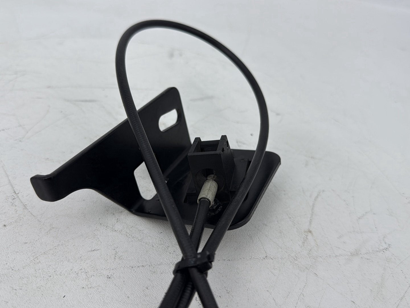 2019 - 2023 Harley-Davidson Touring Street Glide Varilock Gas Spring Mount Bracket & Cable 02752046