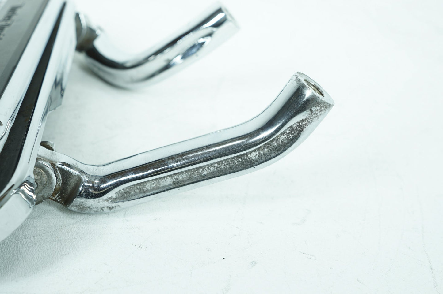 2007 - 2012 Harley-Davidson Touring CVO Electra Screamin Eagle Right Driver 1 Floorboard Foot Rest 50683-04