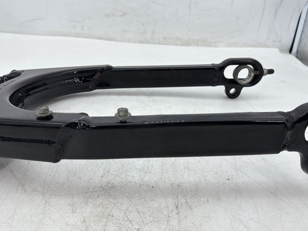 2009 Harley Sportster 883 Low XL883L OEM Rear Fork Swingarm Swing Arm