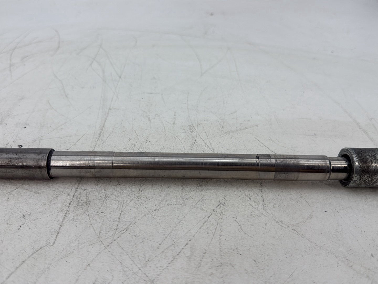 2005 Harley Heritage Softail Classic FLSTCI OEM Front Wheel Axle Bolt Shaft