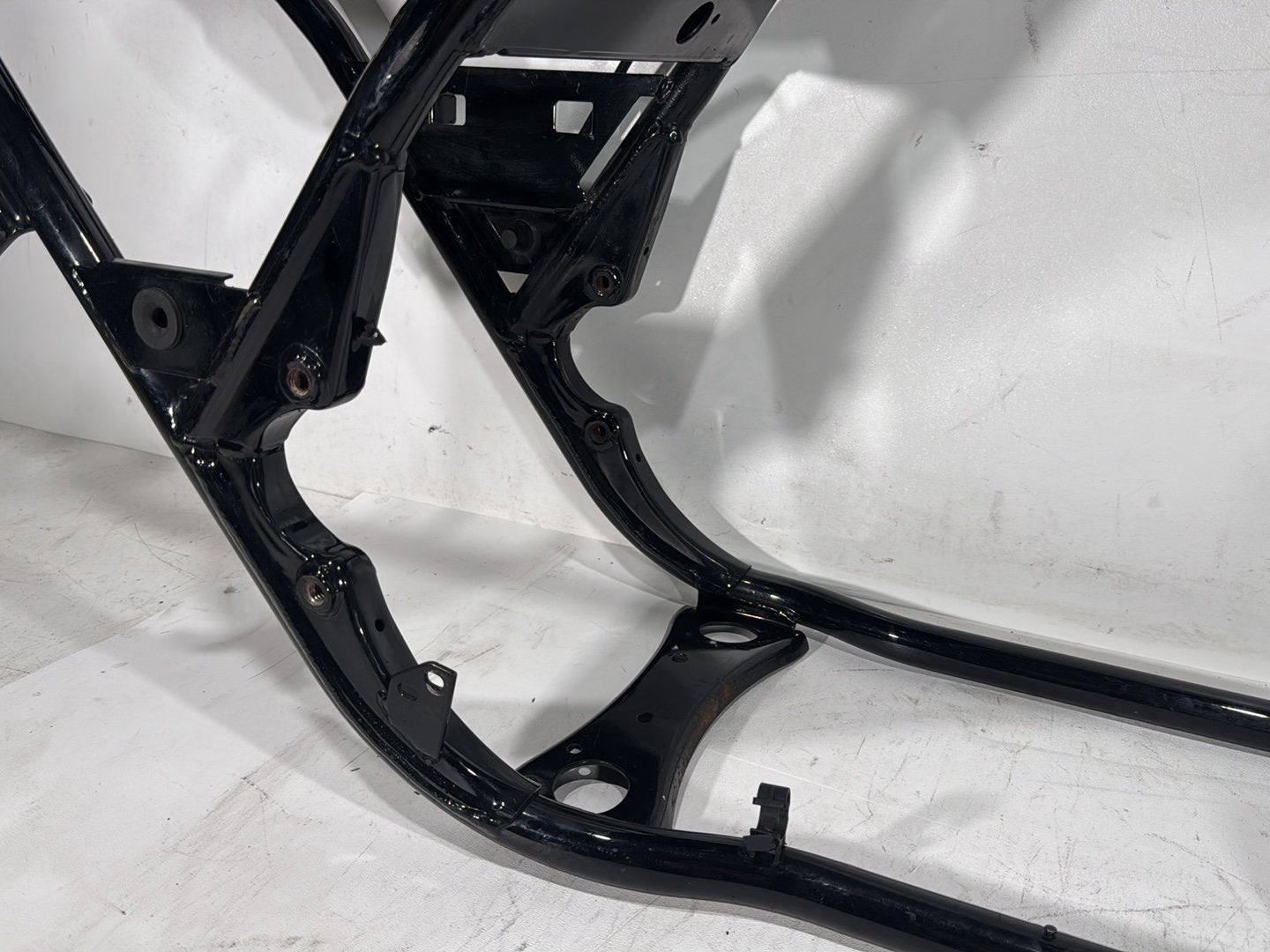 2005 Harley Electra Glide Touring Ultra FLHTCUI OEM Body Main Frame Chassis SLVG