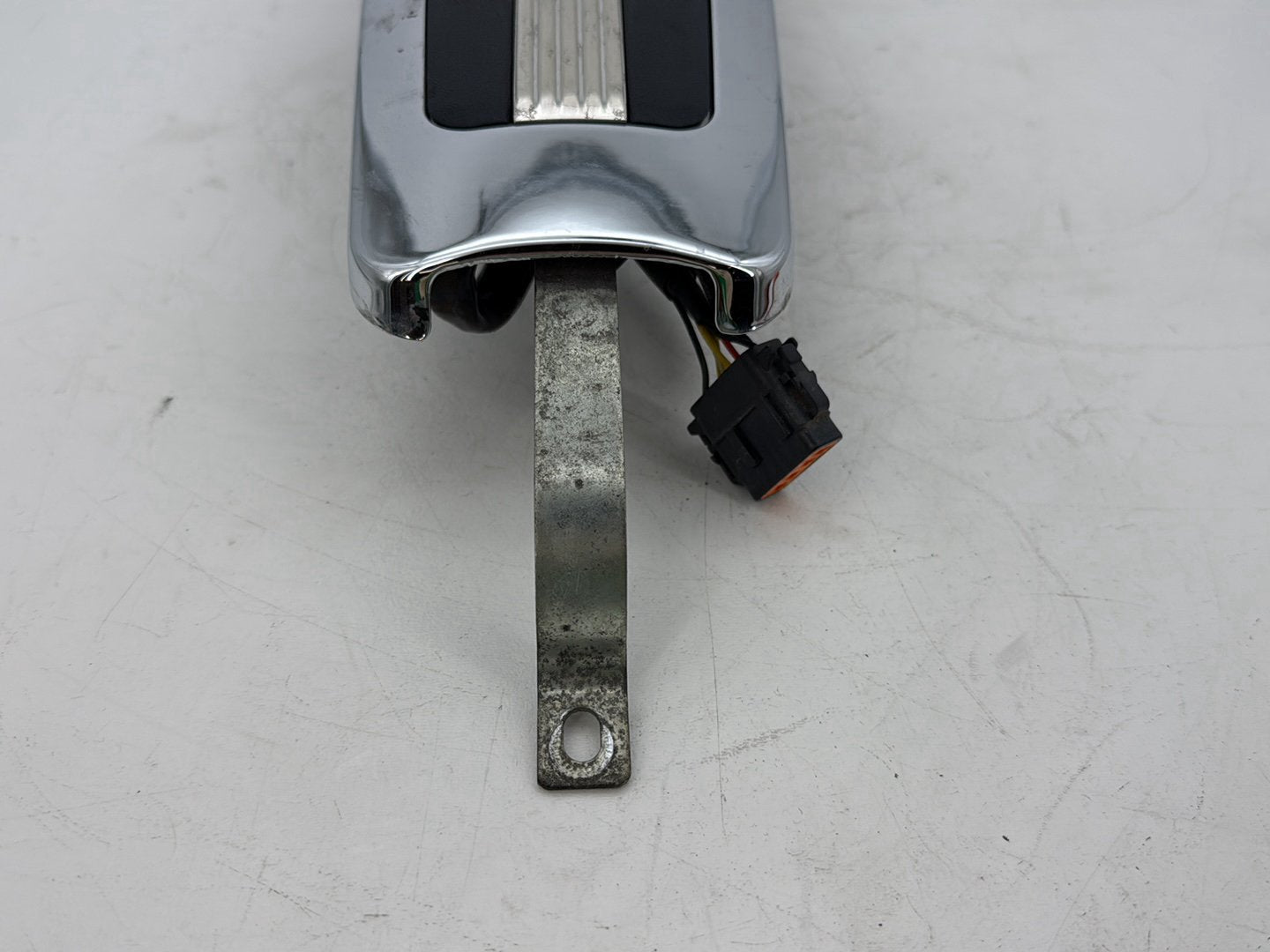 2008 Harley Touring FLHTCU Electra Glide Ultra OEM Fuel Gas Tank Dash Console NOKey