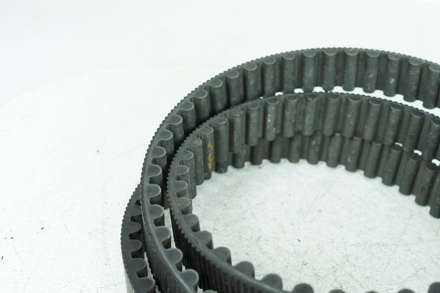 26242 2006 Harley-Davidson Dyna Super Glide Rear Drive Belt  	40015-00