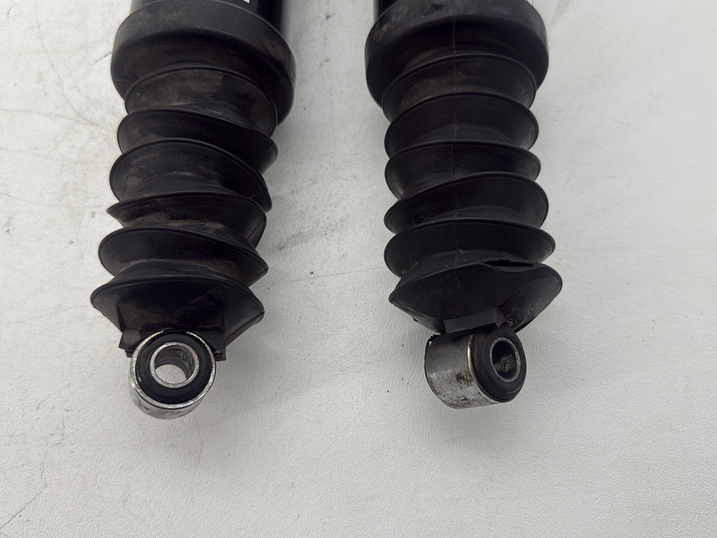 2007 Harley Touring Electra Glide Police OEM Rear Left Right Shock Absorbers 13"