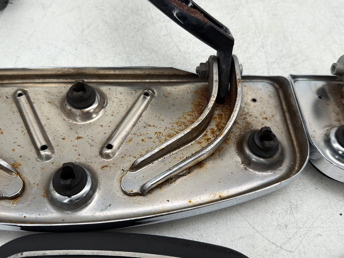 2011 Harley Electra Touring Ultra Left Right Driver & Pass Floorboard Foot Rest